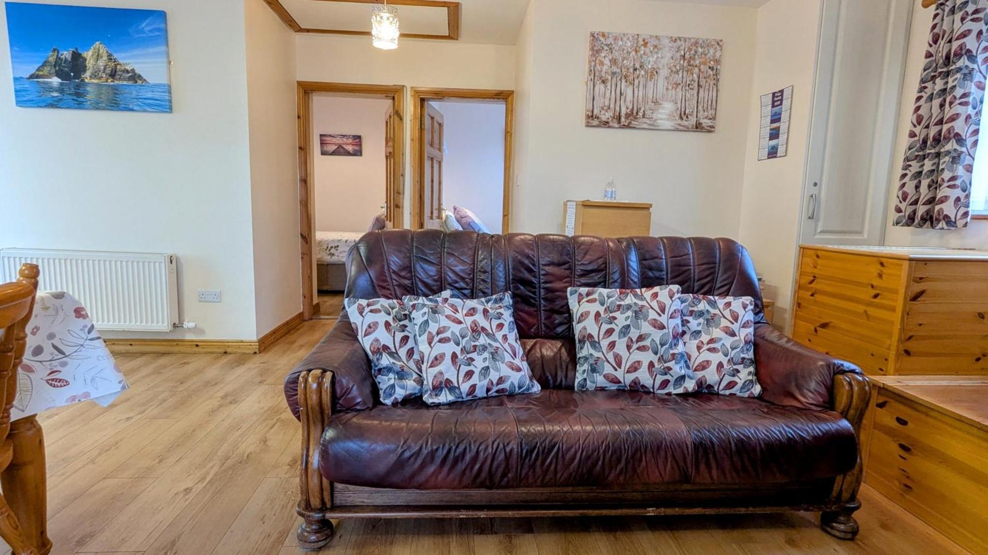 Skellig View Sunset Cliffs View Apartment Portmagee Esterno foto