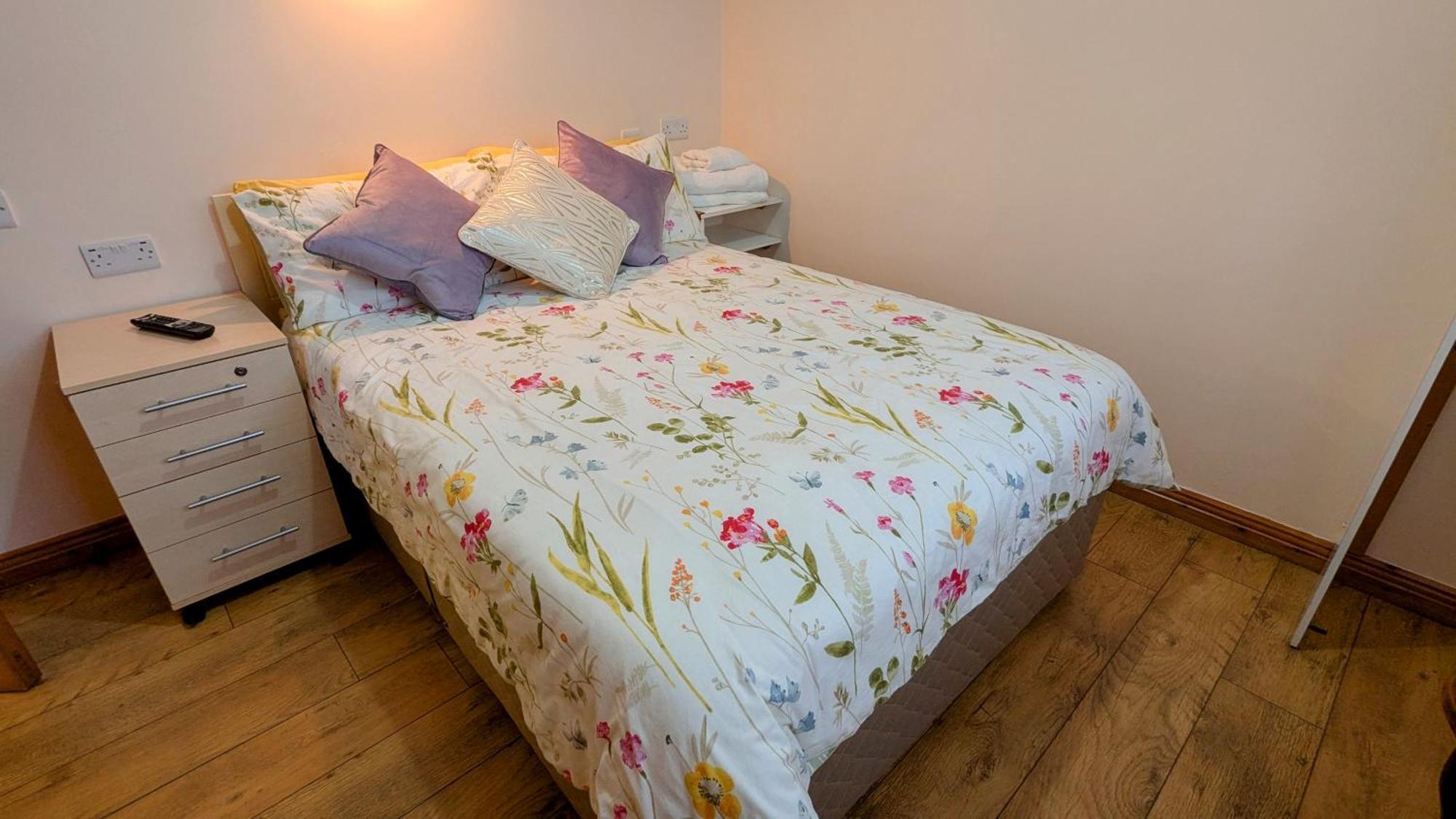 Skellig View Sunset Cliffs View Apartment Portmagee Esterno foto