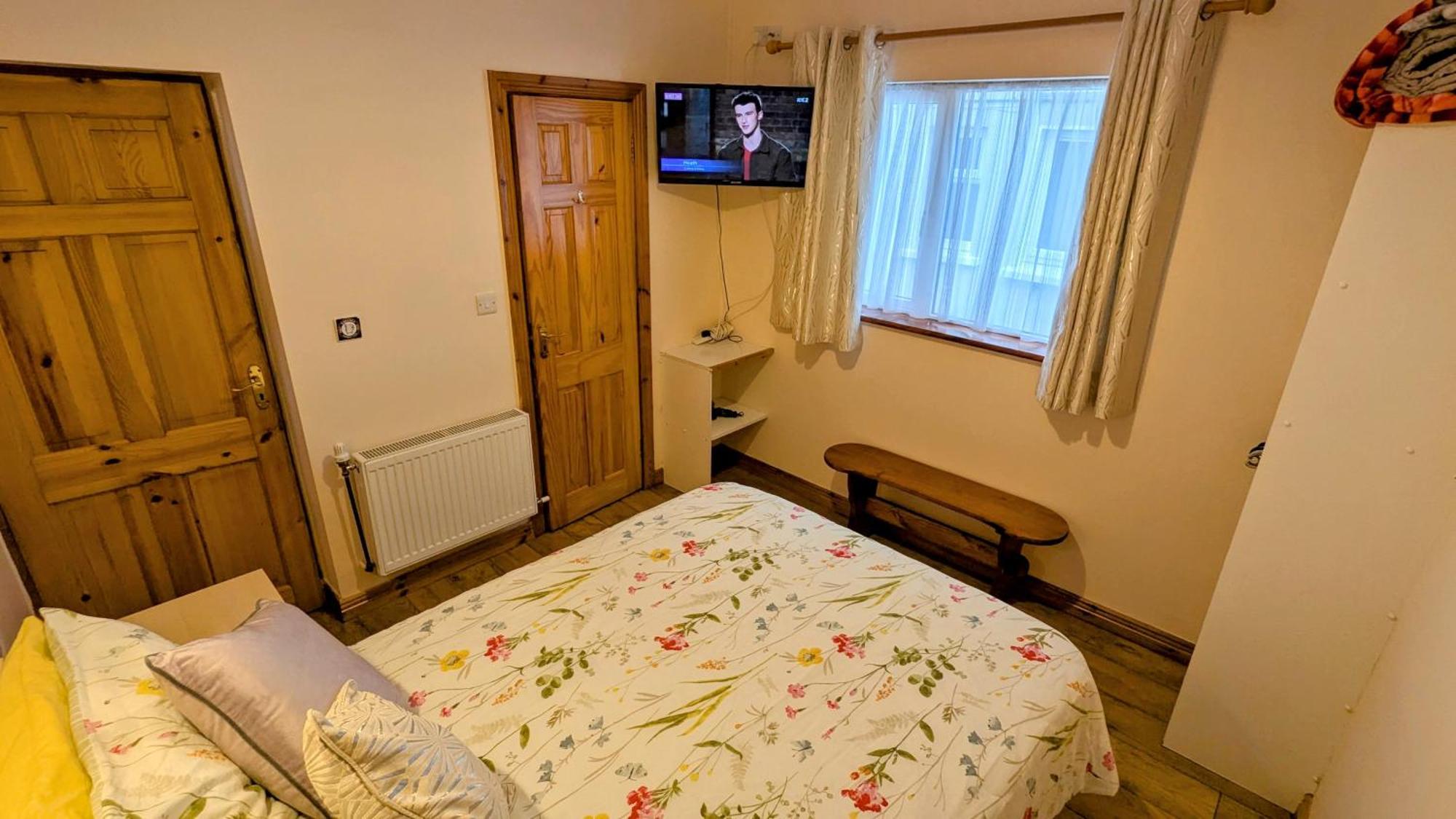 Skellig View Sunset Cliffs View Apartment Portmagee Esterno foto